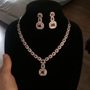 Necklace and earring set